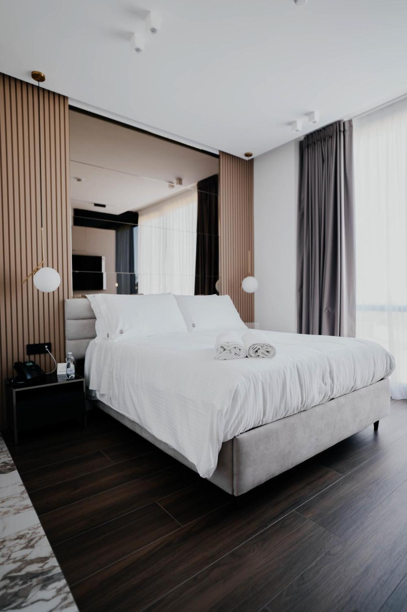 Poetica Boutique Sky 4* Napels